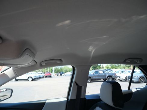 Used 2020 Chevrolet Equinox LS AWD/4WD image 12