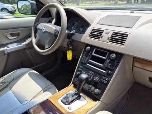 Used 2005 Volvo XC90 2.5T AWD/4WD image 30