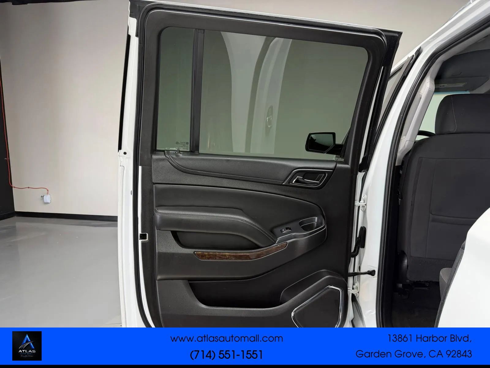 Used 2016 Chevrolet Suburban LS RWD image 18