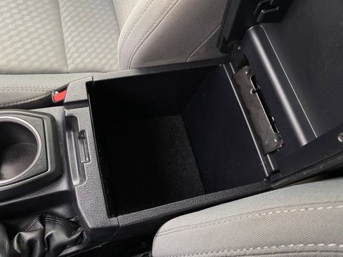 Used 2021 Toyota Tacoma SR w/ SR Convenience Package image 21