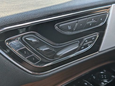 Used 2020 Lincoln Navigator L Reserve w/ Luxury Package AWD/4WD image 11