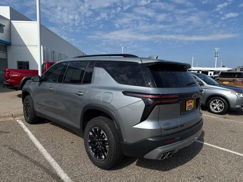 Used 2024 Chevrolet Traverse Z71 w/ Enhanced Driving Package AWD/4WD image 4