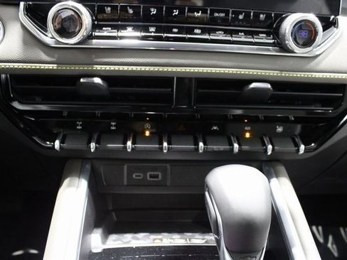 New 2026 Chevrolet Colorado ZR2 w/ Technology Package image 11