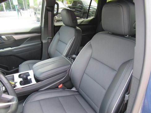 Used 2026 Buick Enclave Preferred FWD image 17