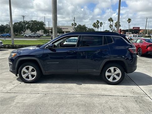 Used 2018 Jeep Compass Latitude w/ Cold Weather Group image 9