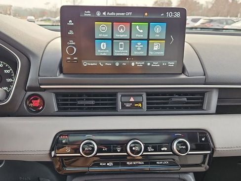 Used 2025 Honda Pilot Touring image 24