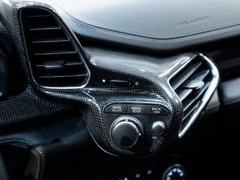 Used 2011 Ferrari 458 Italia Coupe image 31