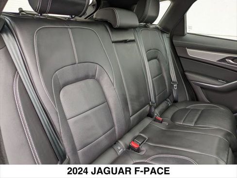Used 2024 Jaguar F-PACE R-Dynamic S image 33