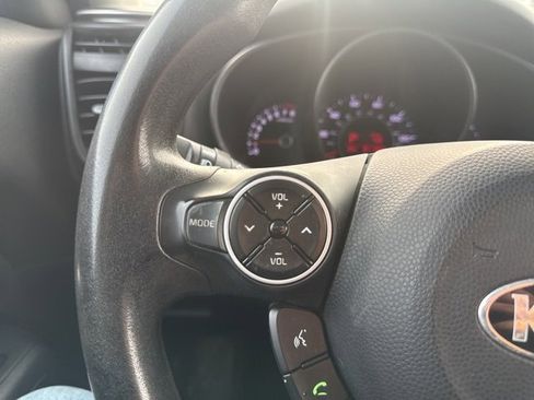 Used 2017 Kia Soul + image 22