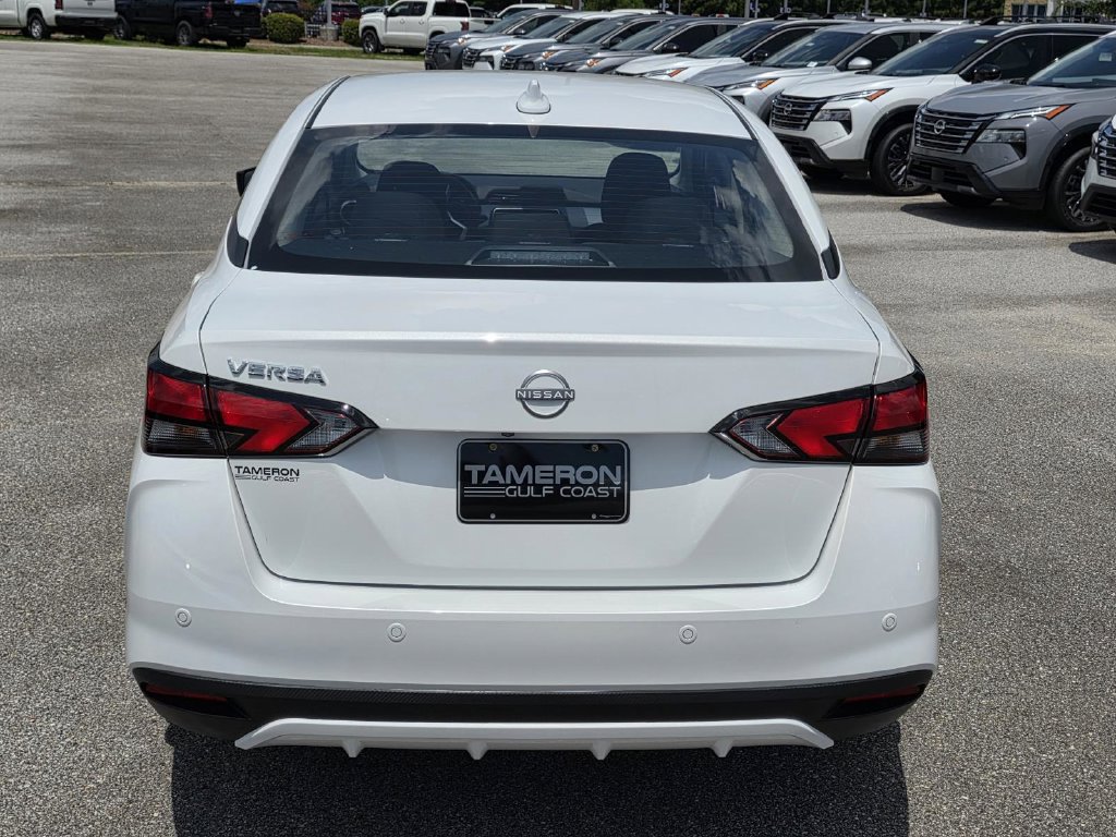 New 2025 Nissan Versa SV w/ Trunk Package FWD image 4