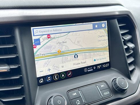 Used 2023 GMC Acadia AT4 w/ Technology Package image 13