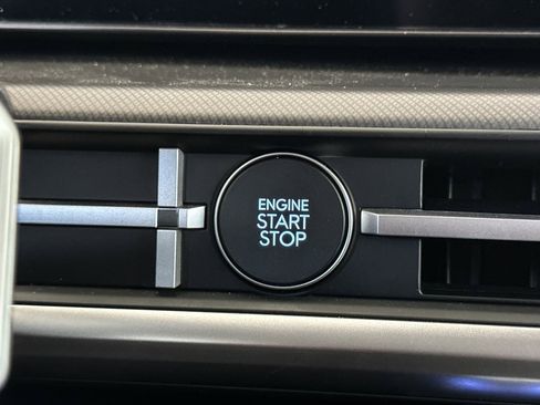 Certified 2025 Hyundai Santa Fe SEL image 33