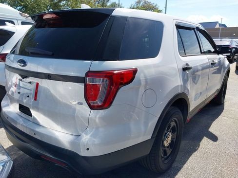 Used 2017 Ford Explorer 4WD Police Interceptor image 3