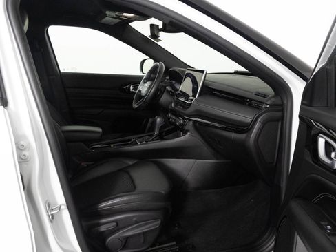 Used 2022 Jeep Compass Altitude w/ Convenience Group image 42