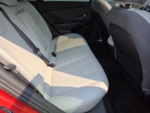 Used 2022 Hyundai Elantra Limited w/ Cargo Package FWD image 27