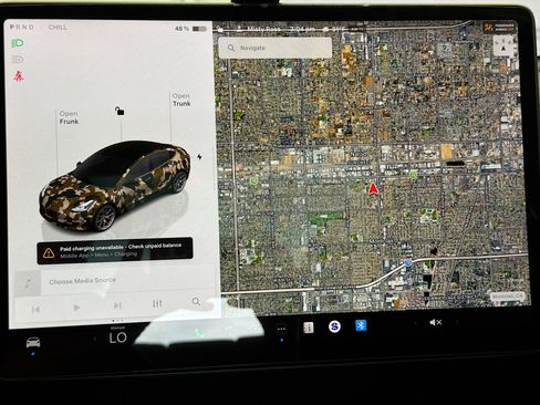 Used 2023 Tesla Model 3 Standard Range image 9