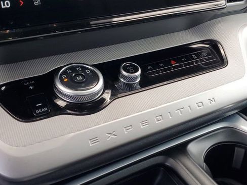 Certified 2025 Ford Expedition Max Active image 32