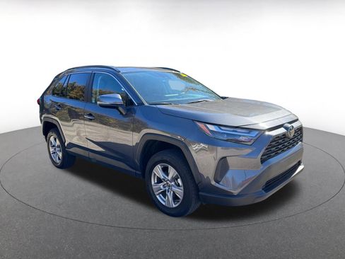 Used 2025 Toyota RAV4 XLE image 1