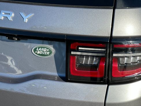 Used 2022 Land Rover Discovery Sport SE AWD/4WD image 34