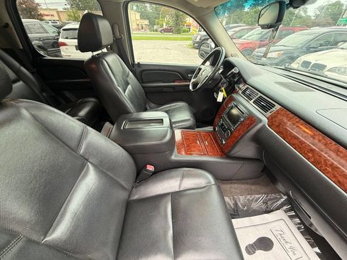 Used 2009 Chevrolet Tahoe LTZ image 14
