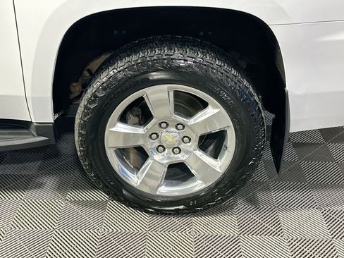 Used 2018 Chevrolet Suburban LS image 12