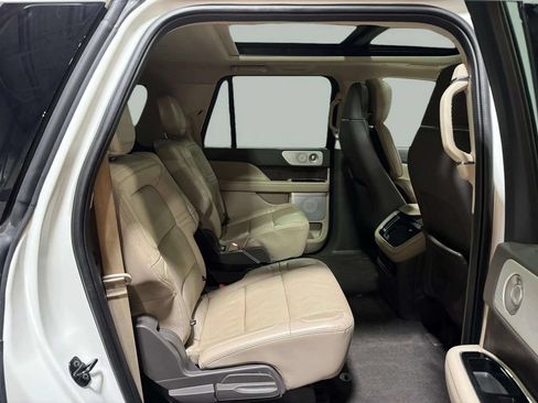 Certified 2022 Lincoln Navigator L Reserve AWD/4WD image 30