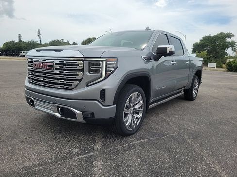 Used 2026 GMC Sierra 1500 Denali AWD/4WD image 2