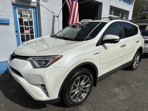 Used 2017 Toyota RAV4 Limited w/ Advanced Technology Package image 4