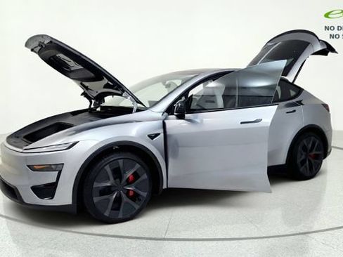 Used 2026 Tesla Model Y Performance AWD/4WD image 14
