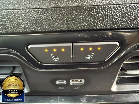 Used 2024 GMC Sierra 2500 AT4 w/ AT4 Premium Plus Package image 17