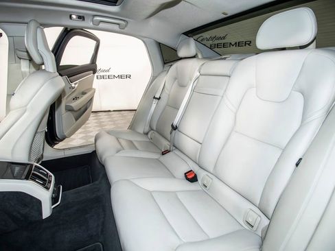 Used 2018 Volvo S90 T5 Momentum w/ Convenience Package image 16