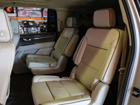 Used 2022 GMC Yukon XL Denali image 41