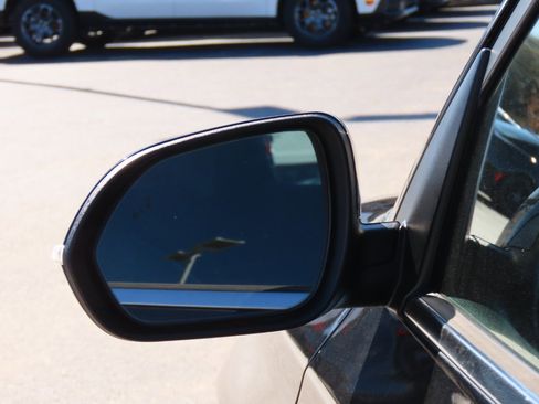 Used 2021 Kia Seltos EX image 18