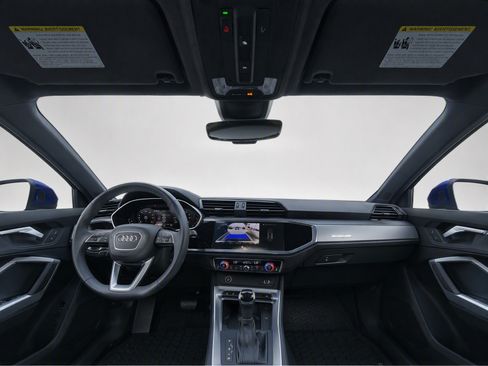 Certified 2025 Audi Q3 2.0T Premium AWD/4WD image 17