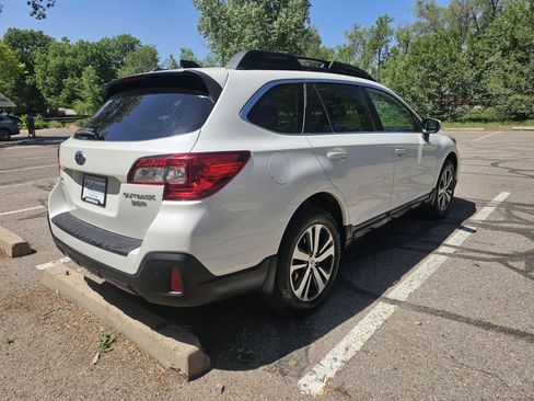 Used 2019 Subaru Outback 3.6R Limited AWD/4WD image 5