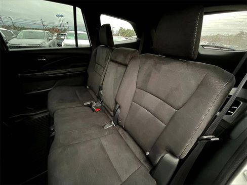 Used 2022 Honda Pilot Sport image 14