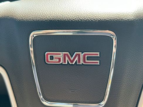 Used 2017 GMC Yukon SLT w/ Premium Edition image 44