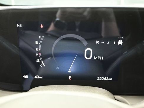 Used 2025 Buick Encore GX Preferred AWD/4WD image 28