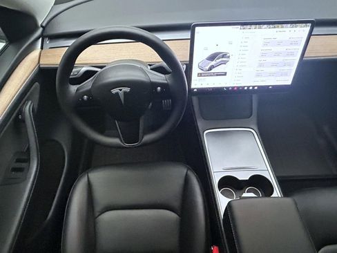 Used 2024 Tesla Model Y Performance image 14