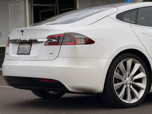 Used 2016 Tesla Model S 75 RWD image 9