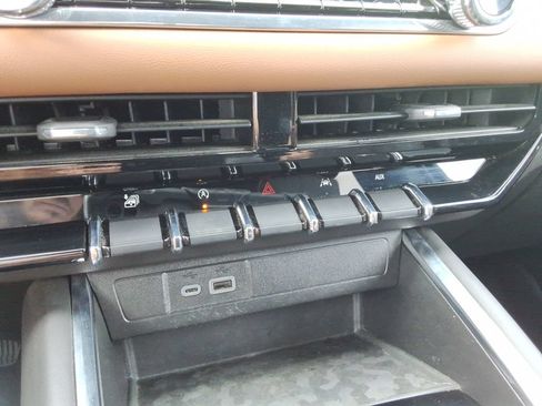 Certified 2024 GMC Canyon AT4 w/ LPO, Off Road Lift Package AWD/4WD image 34
