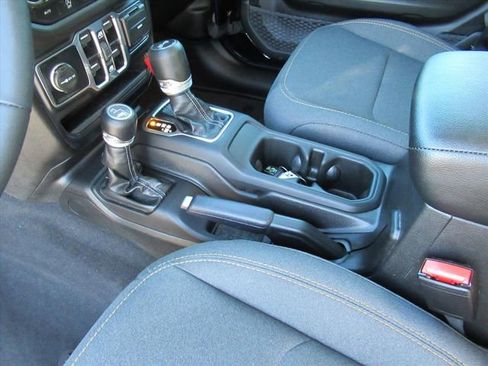 Certified 2024 Jeep Wrangler Sport S image 17