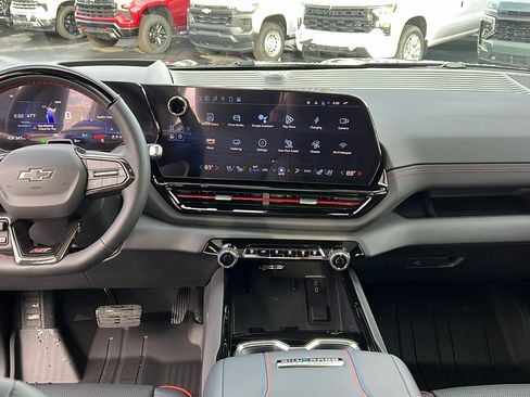 New 2024 Chevrolet Silverado EV RST image 16