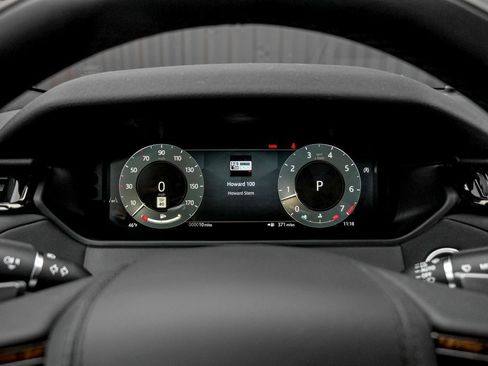 Used 2026 Land Rover Range Rover Velar S image 12