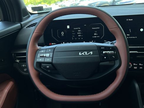 New 2026 Kia Sportage SX FWD image 31