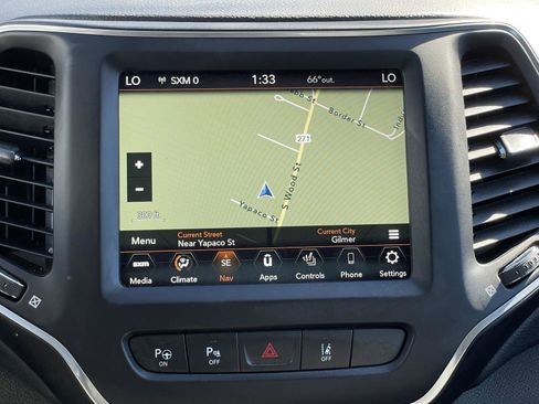 Certified 2023 Jeep Cherokee Altitude Lux image 20