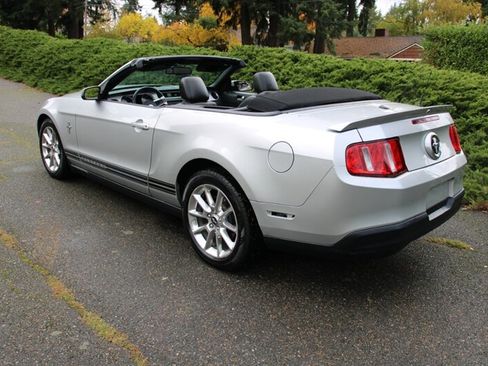 Used 2010 Ford Mustang Premium image 7