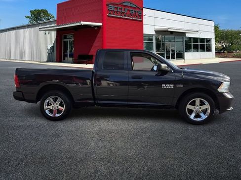 Used 2017 RAM 1500 Express image 6