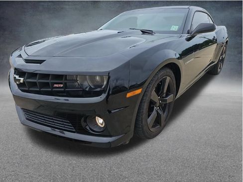 Used 2010 Chevrolet Camaro SS w/ RS Package RWD image 3