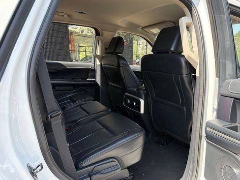 Used 2024 Ford Expedition XLT image 39